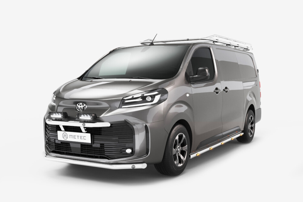 TOYOTA PROACE